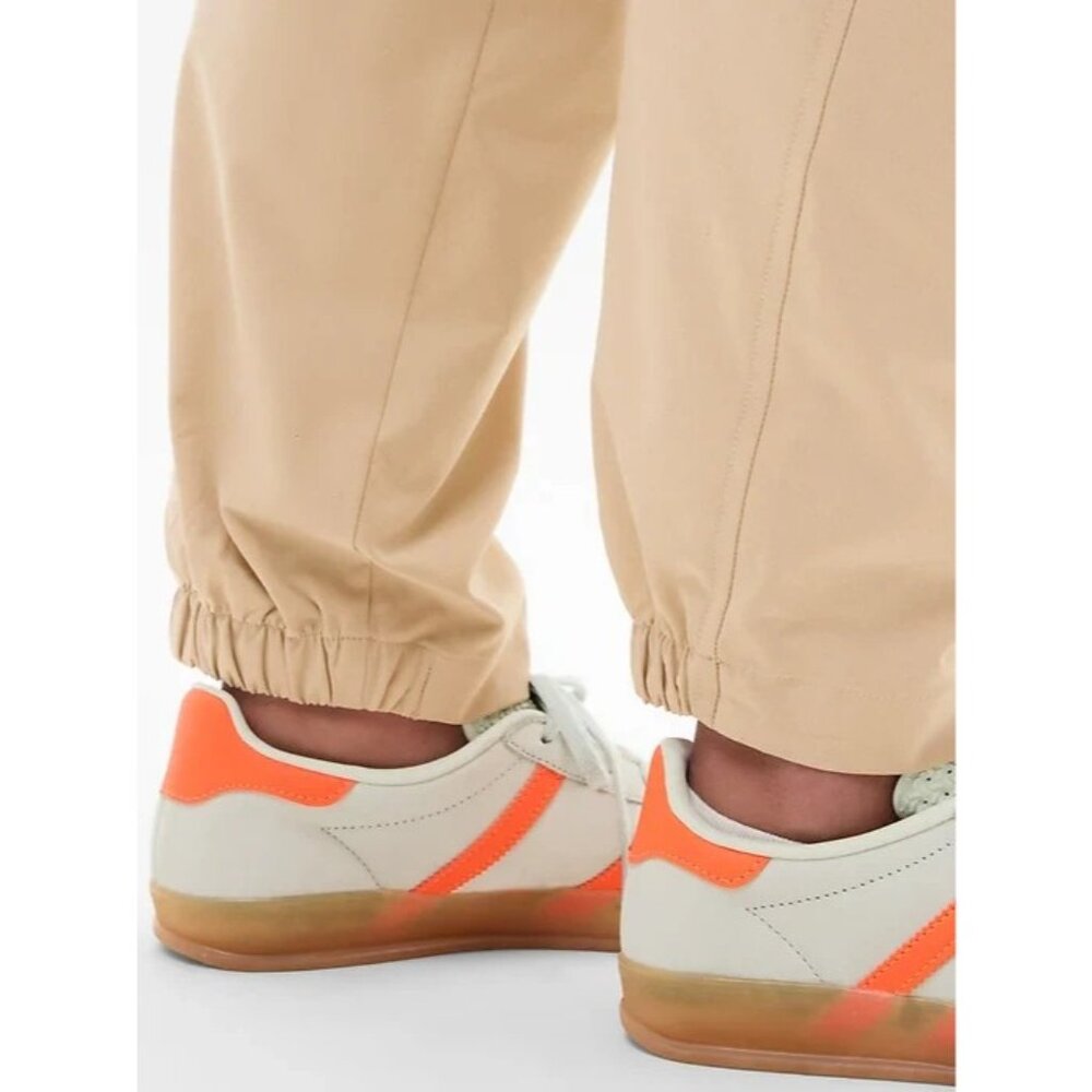 New Athleta Girl M/8-10 Pleated Woven Jogger Sahara Tan Size Medium 8-10 - Picture 4 of 5